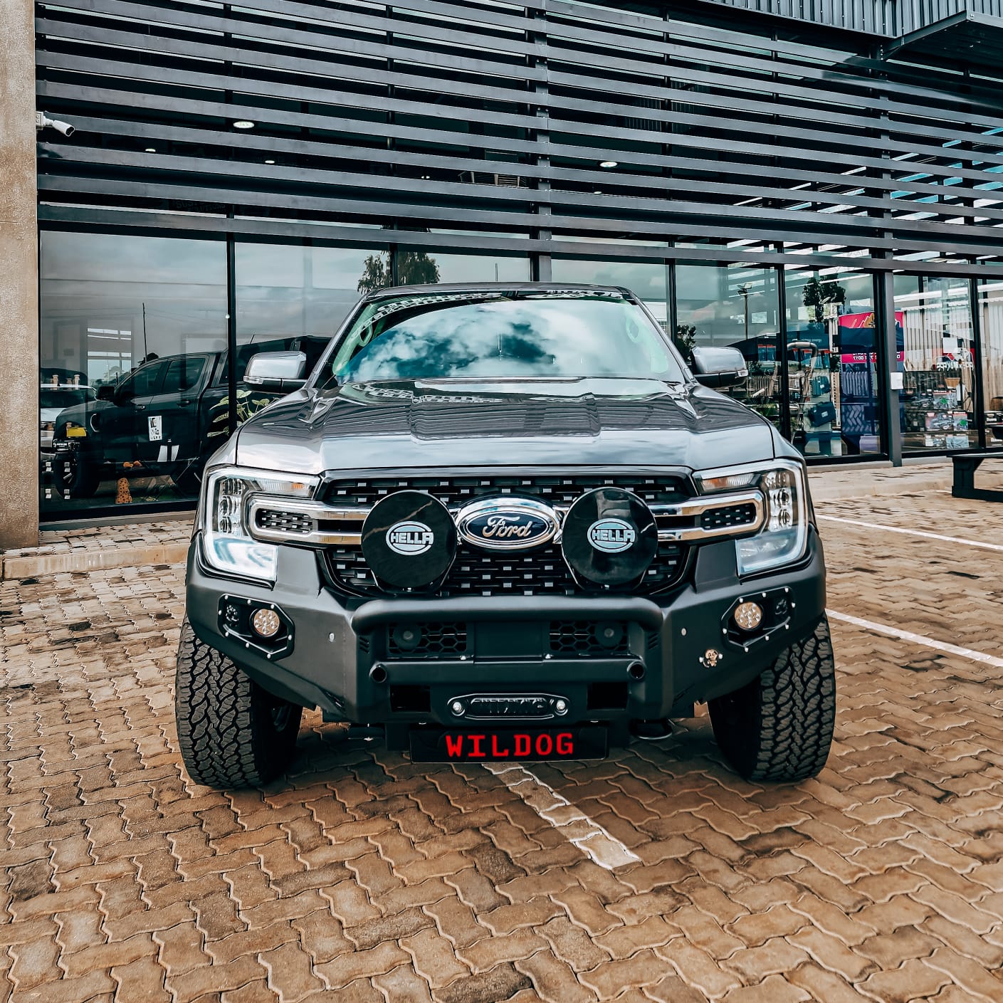 ford-ranger-next-generation-2023-k9-front--black